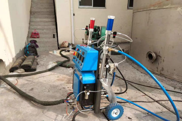 哪種噴涂材料更加適合聚脲噴涂機設備施工？