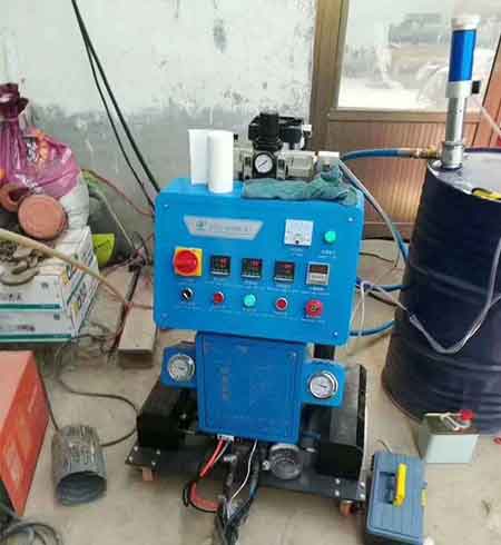 Q2600D型鋁型材填充發(fā)泡設(shè)備