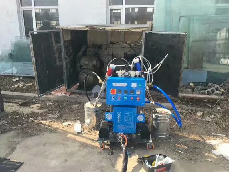 Q2600氣動小型聚氨酯發泡機