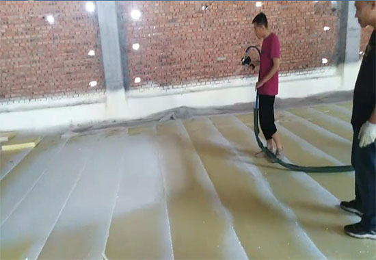 聚氨酯冷庫噴涂機