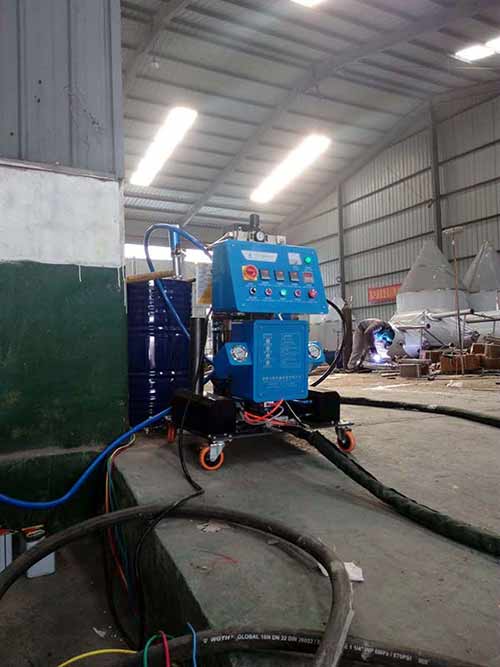 濟南聚氨酯發泡機管中管聚氨酯填充設備