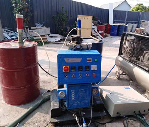 Q2600型湖南聚氨酯發(fā)泡機