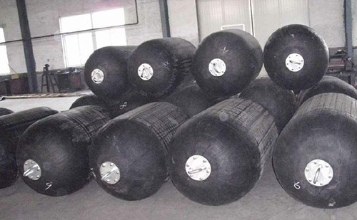 聚氨酯護舷填充澆注機器