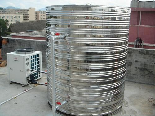 太陽能熱水器水箱發(fā)泡案例