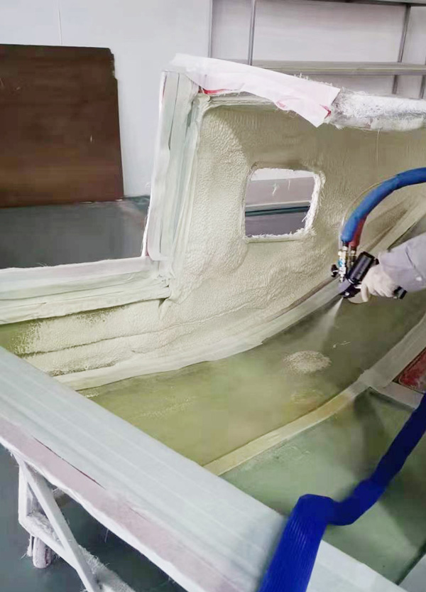 冷藏運(yùn)輸車廂噴涂硬泡聚氨酯保溫保冷