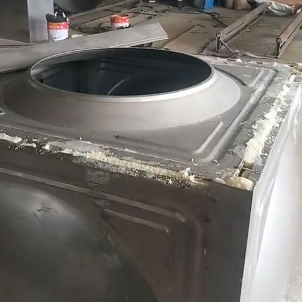 水箱填充發(fā)泡聚氨酯案例3 水箱填充發(fā)泡聚氨酯案例
