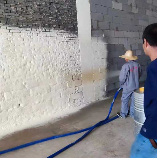 冷庫保溫層高壓現場噴涂案例